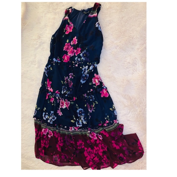 Beautiful floral dress - Picture 1 of 2